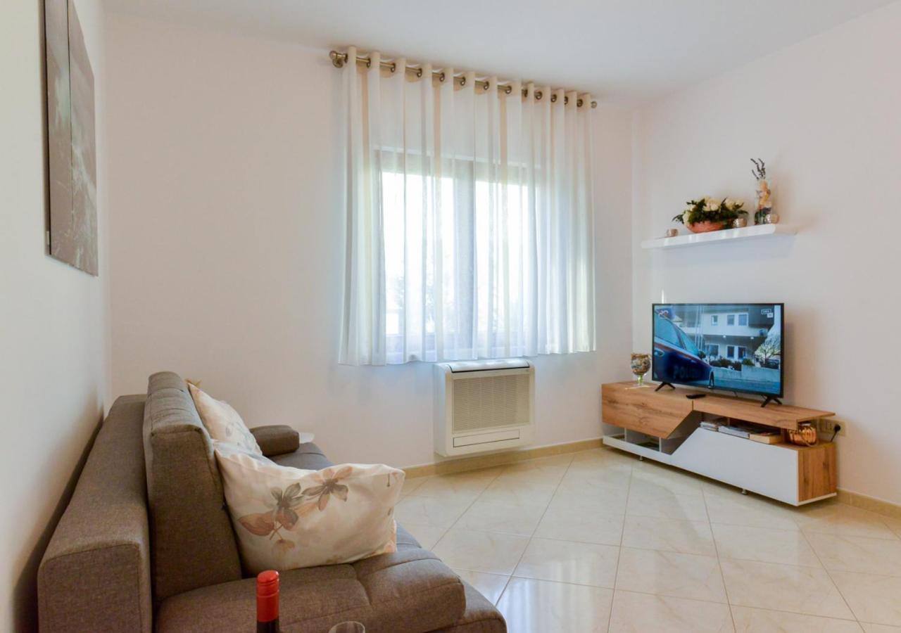 Apartments Leona ウマグ エクステリア 写真