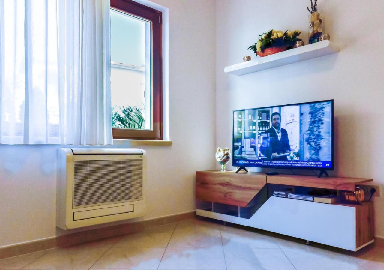 Apartments Leona ウマグ エクステリア 写真