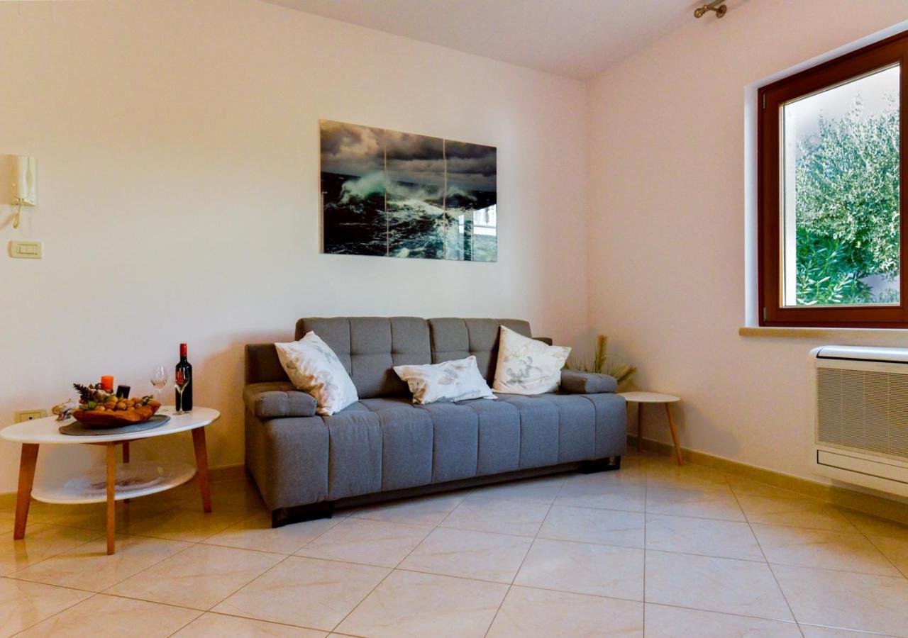 Apartments Leona ウマグ エクステリア 写真